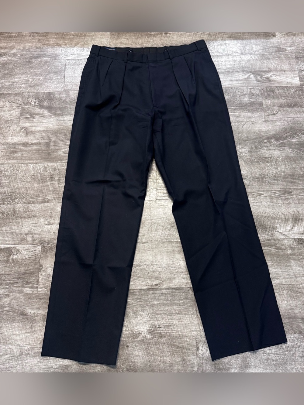 Brooks Brothers 100% Pure Wool Deep Navy Pleated Pants Mens Sz. 36x33